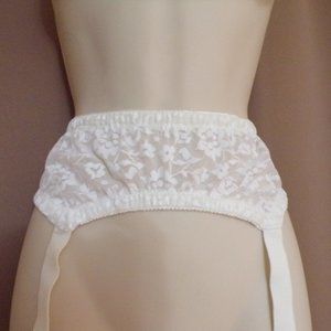 Vintage White Lace Garter Belt Size 32